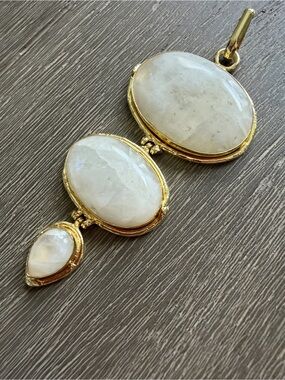 ✨SALE✨ NWOT ~ Boho Gal Moonstone & 3.5” Long 18k Gold Plated Pendant